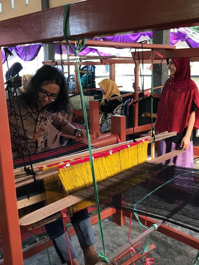 Kekean Wastra Gallery, kain tenun Endek Bali