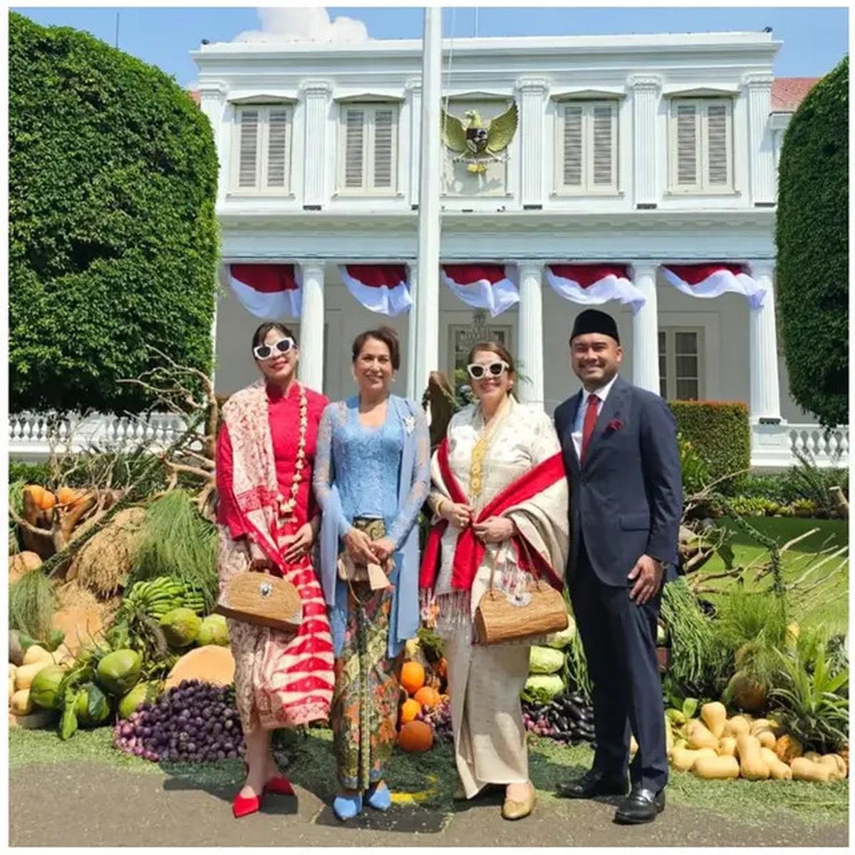 6 Potret Kartika Sari Dewi Soekarno Berkebaya Biru Hadiri HUT RI di Istana Merdeka