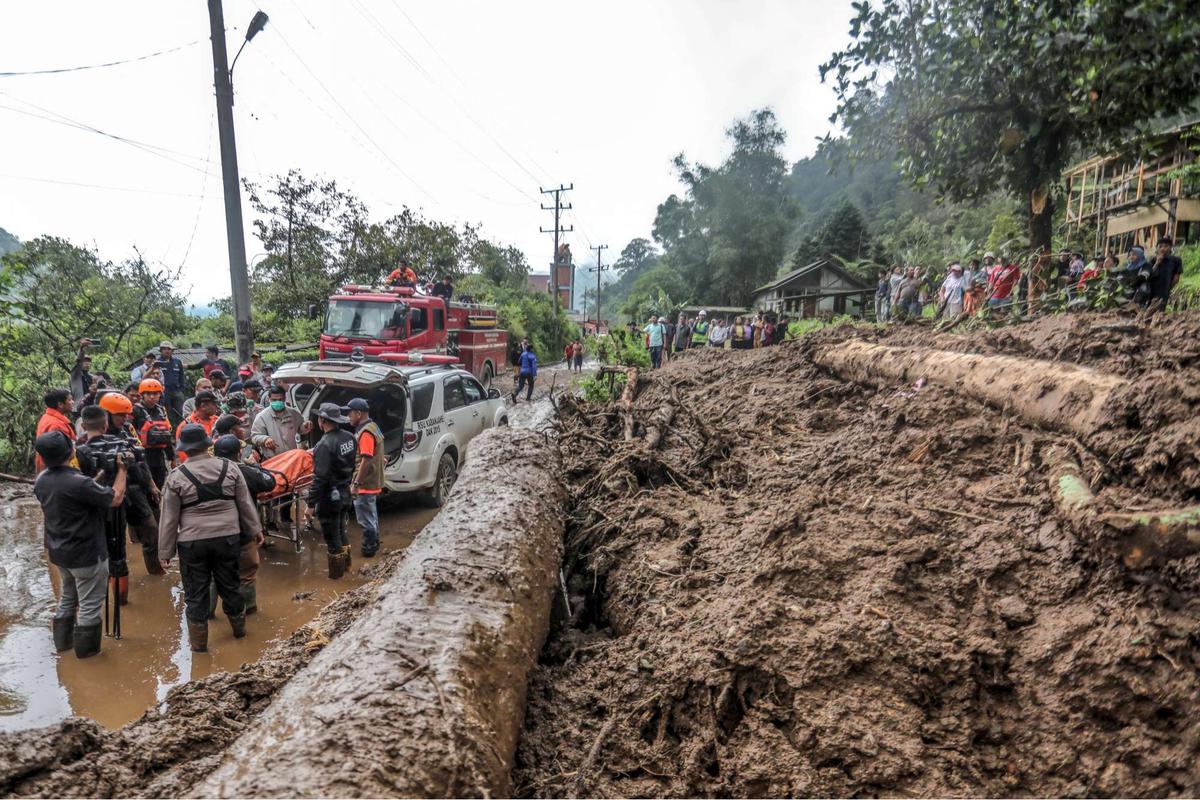 Banjir bandang dan tanah longsor di Karo