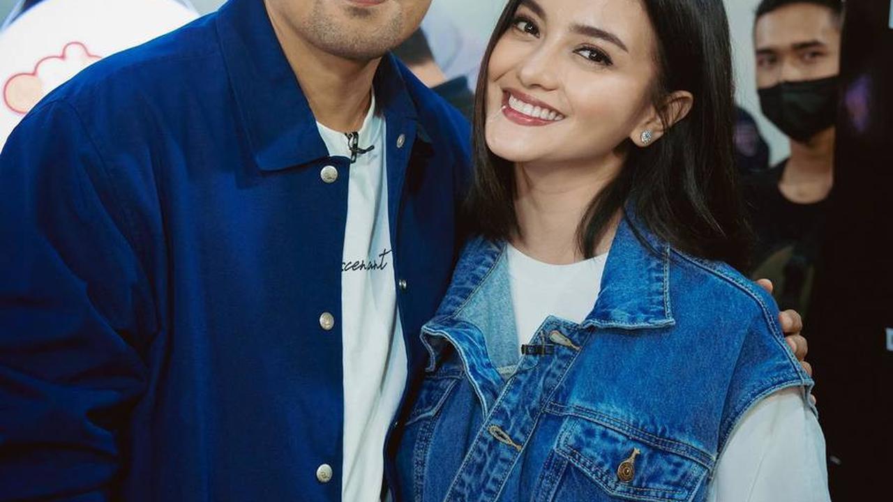 Makin Romantis Banget, 8 Foto Pernikahan Ririn Ekawati dan Ibnu Jamil Akan Menginjak 3 Tahun
