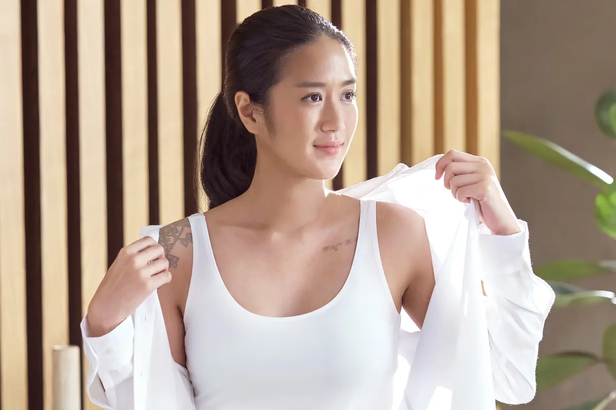 Renatta Moeloek mengenakan UNIQLO AIRism