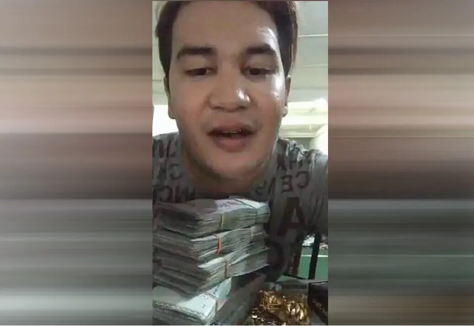 Seorang pria Malaysia ditembak perampok gara-gara kerap memamerkan uang saat siaran langsung di Facebook Live (Foto: Berita Harian/ Syaherah Mustafa)