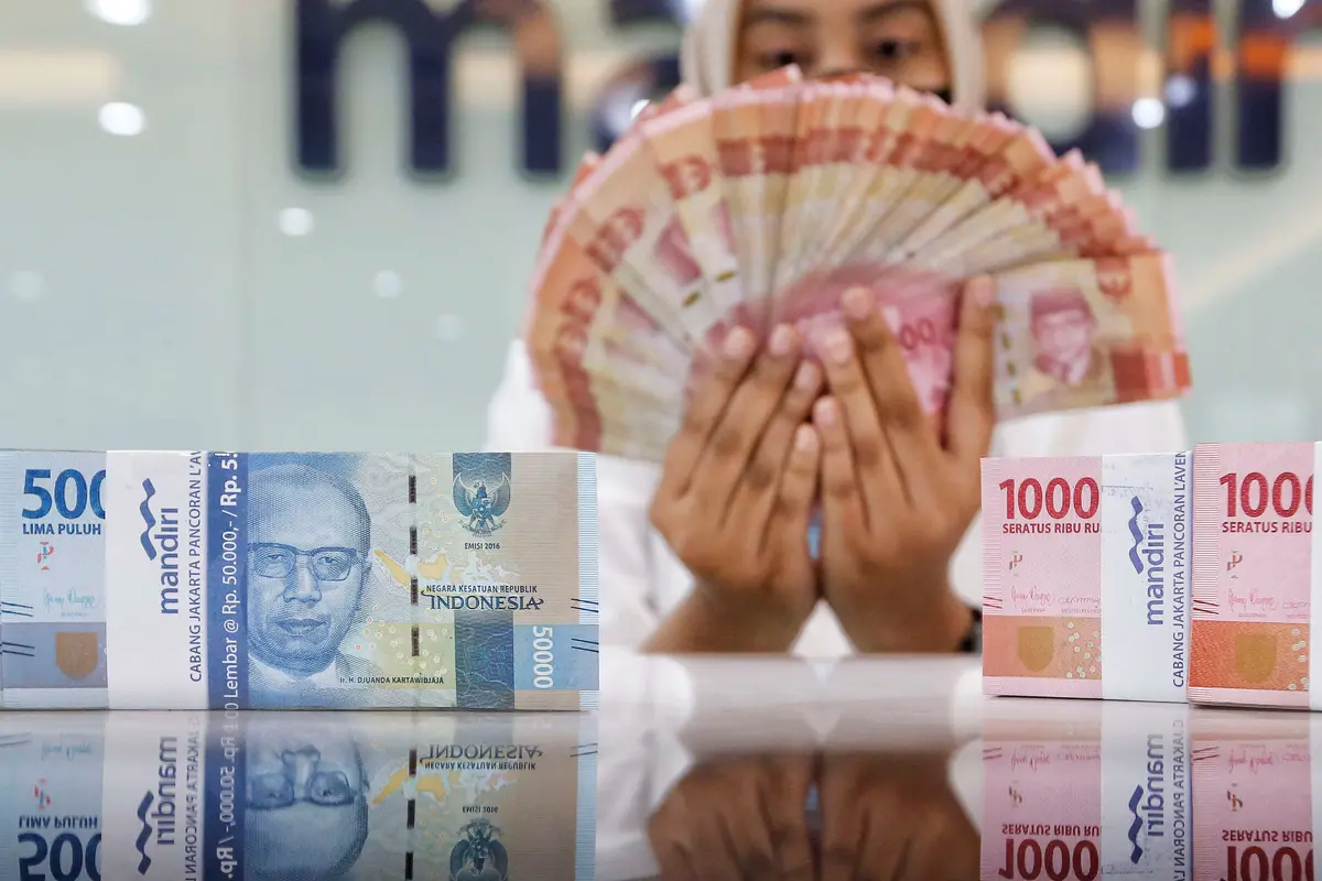 Akhir Pekan, Rupiah Melemah Terhadap Dolar