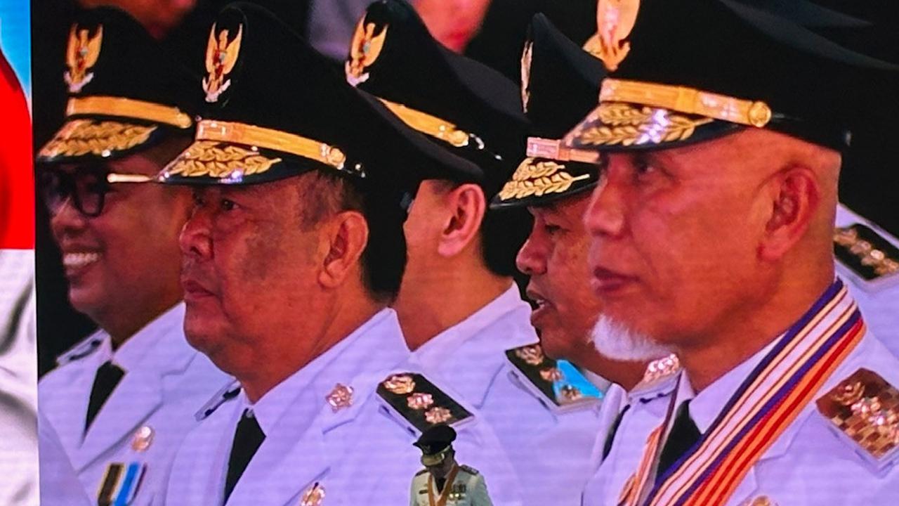 Bukan Karangan Bunga, Dedi Mulyadi Justru Minta Benih Padi Usai Resmi Dilantik Jadi Gubernur Jawa Barat