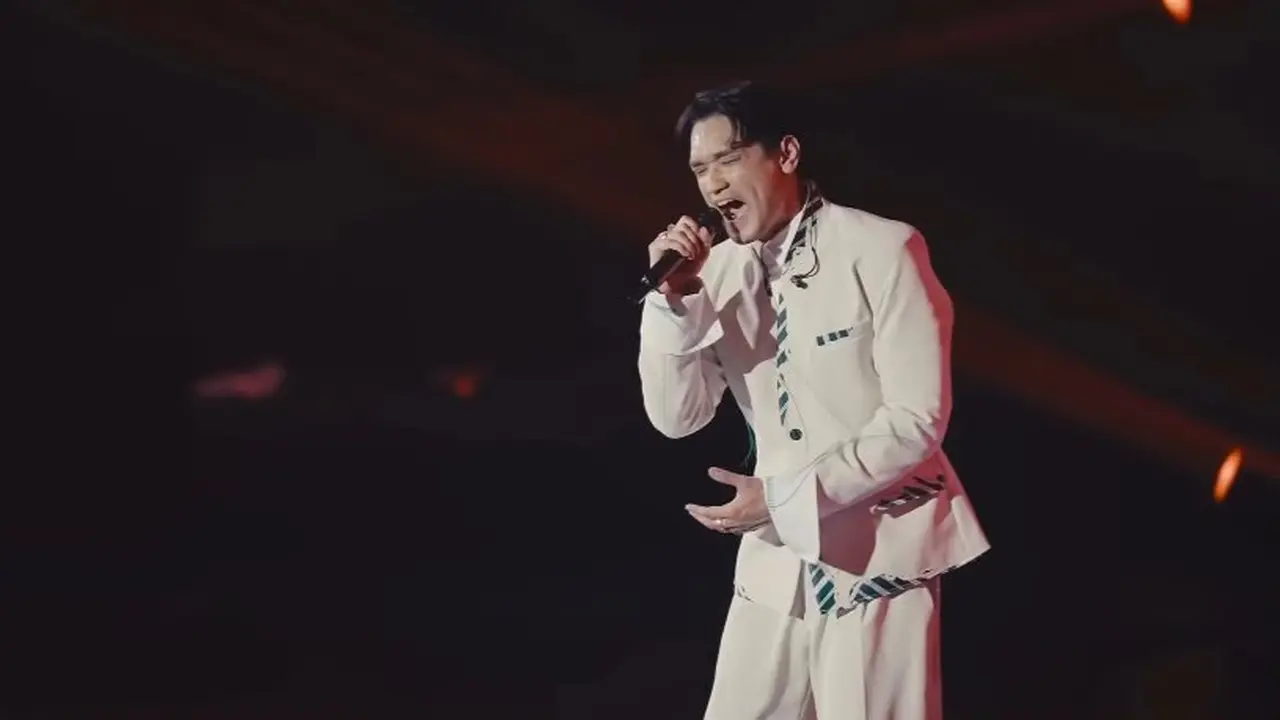 Konser Retrospektif Afgan Sukses Hipnotis Ribuan Penonton