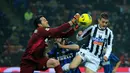 Penjaga gawang Inter Milan Julio Cesar bersama timnya meraih treble pada musim 2009-2010. (Foto: AFP/Olivier Morin)