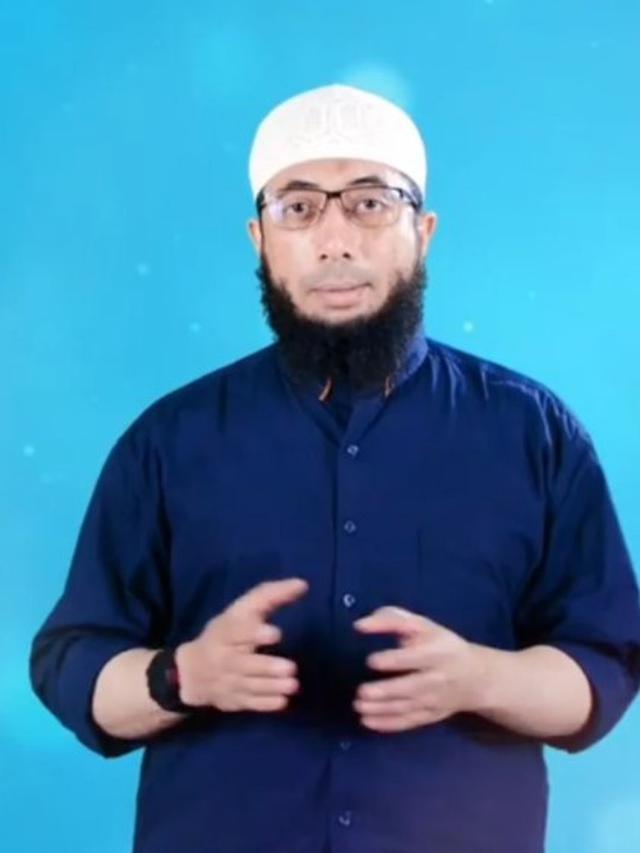 Ustaz Khalid Basalamah (https://www.instagram.com/p/CW0pmXSBs6g/)
