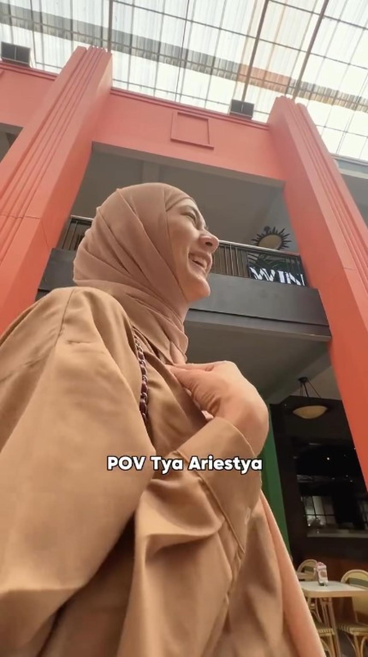 Ngakak, Tya Ariestya Bagikan Momen saat Bersama Paula Verhoeven: Pulang Langsung Panggil Tukang Pijet Buat Leher
