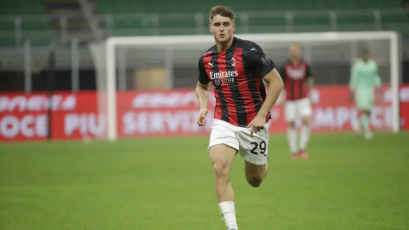 Striker Muda AC Milan Lorenzo Colombo