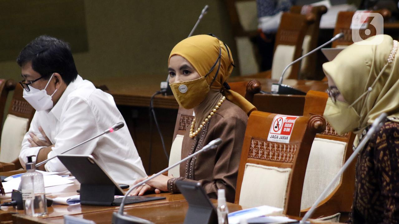 FOTO: Pertamina - DPR Bahas Ketahanan BBM hingga Persiapan Mudik Lebaran