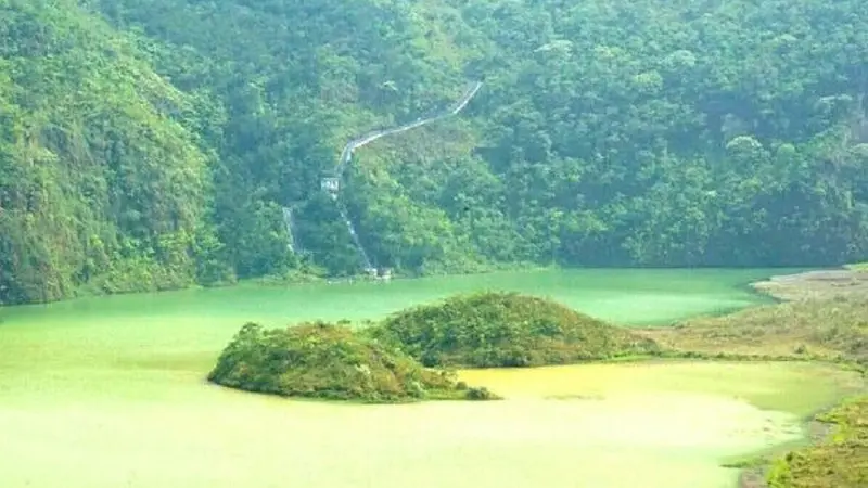 Gunung Galunggung, salah satu rekomendasi destinasi wisata libur lebaran