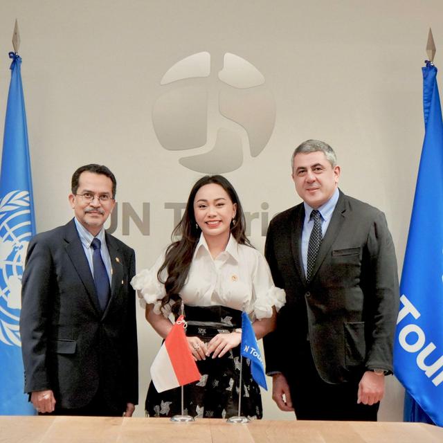 Utusan Khusus Presiden Bidang Pariwisata bertemu dengan Sekretaris Jenderal Organisasi Pariwisata Dunia Perserikatan Bangsa-Bangsa (UN Tourism) di Madrid, Spanyol.