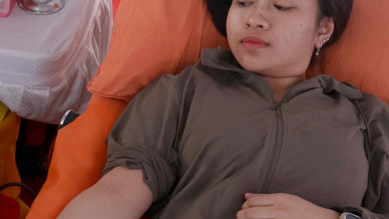 Kegiatan ini diikuti oleh 298 peserta pendaftar yang hendak mendonorkan darahnya. Foto: Liputan6.com/Herman Zakharia