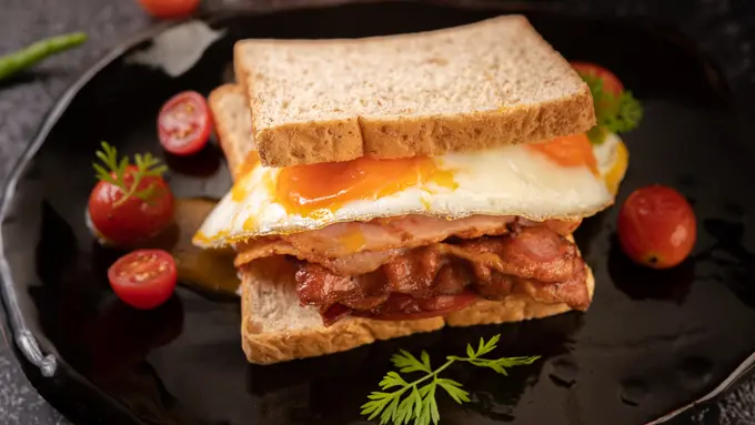 Buat menu sarapan yang mudah dibuat dan dikonsumsi anak di pagi hari