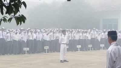 Palembang Diselimuti Kabut Asap, Jam Masuk Sekolah Diundur