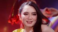 Cinta tak pernah usang untuk dibahas dalam lagu. Salah satu contohnya, lagu &ldquo;Lama-lama Terpesona&rdquo; yang dilantun penyanyi muda berbakat Caca Veronica. (Foto: Dok. YouTube Hudhud Production)