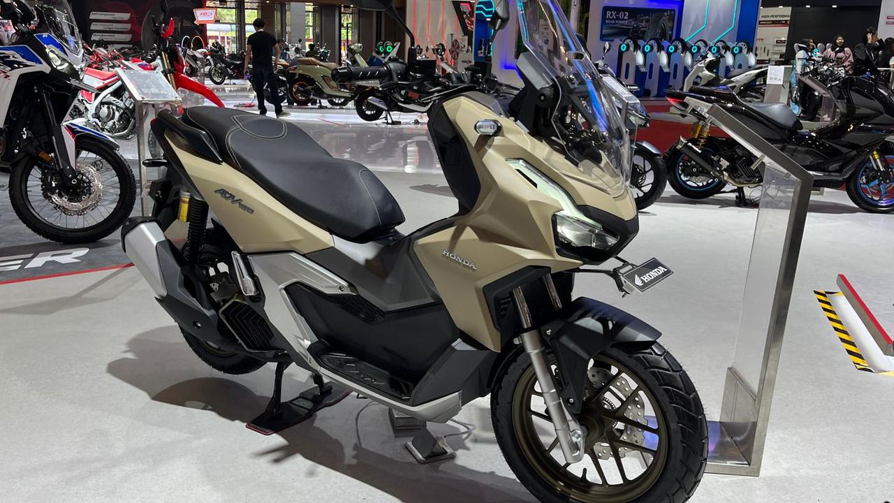 Gaya Modifikasi Sepeda Motor Honda PCX yang Lagi Tren & Banyak Disukai