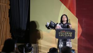 Dokter dan ahli gizi Tan Shot Yen menerima Anugerah Perempuan Hebat Liputan6 2025 untuk kategori Kesehatan. (Liputan6/Helmi Fitriansyah)