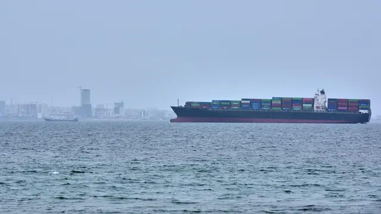 Iran Klaim Tetap Kelola Selat Hormuz Sesuai Hukum Internasional