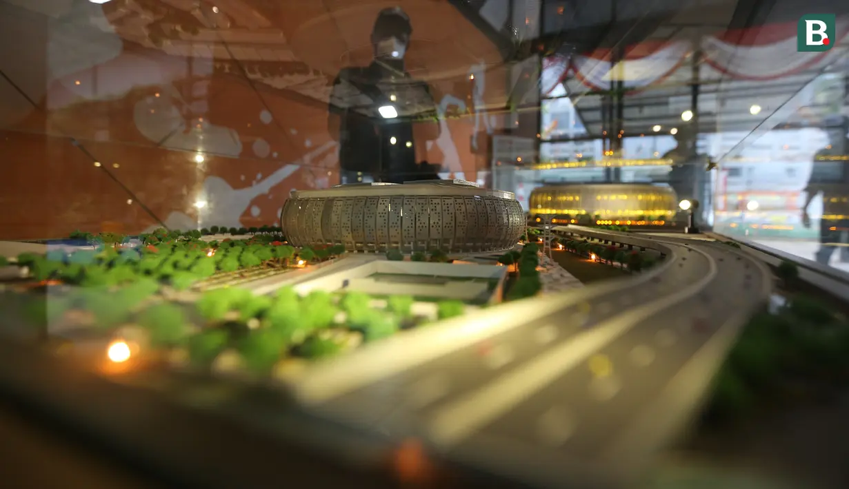 Miniatur Jakarta International Stadium (JIS) yang terletak di Papanggo, Jakarta Utara, Selasa (31/08/2021) sore WIB. PT Jakarta Propertindo (Jakpro) mencatat bahwa stadion yang diproyeksikan berkapasitas 82.000 penonton tersebut telah mencapai 69 persen. (Bola.com/Bagaskara Lazuardi)