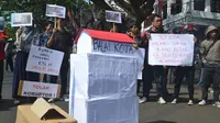 Rumah Dibedah Pemkot Rusak, Warga Serbu Kantor Walikota Malang