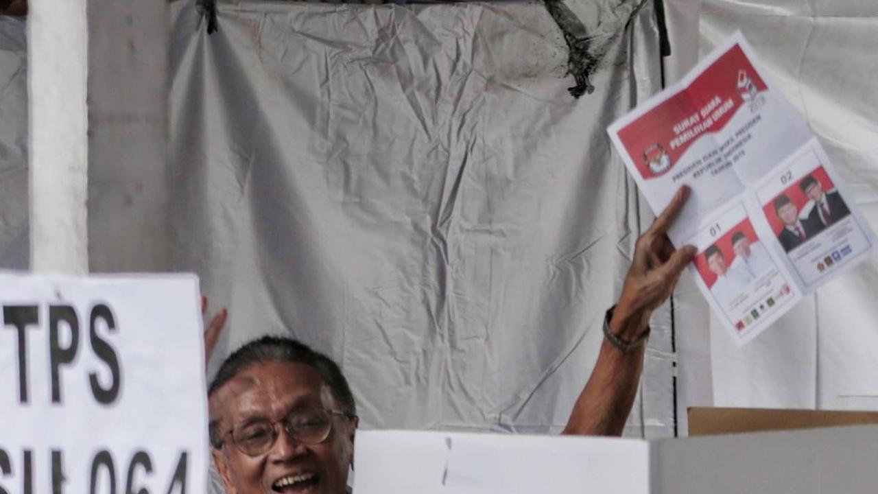 Pasang Logo Parpol di Spanduk Kegiatan Sekolah, Kepsek dapat Sanksi Disiplin Etik