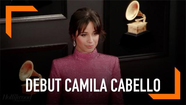 Camila Cabello akan memulai debut aktingnya di film Cinderella. Penyanyi Havana itu akan diproduseri oleh James Corden.