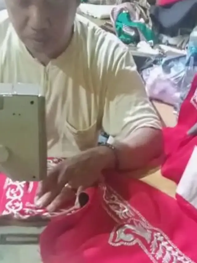 Filosofi Baju Dolomani, Pakaian Adat Buton yang Dipakai Jokowi pada HUT ke-77 RI