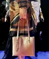 Brand tas Hahm Eun Jung T-ara, Euneun, debut dalam presentasi koleksi LAKON Indonesia, "HARSA," di JF3 Fashion Festival 2026, 29 Juli 2026. (Liputan6.com/Asnida Riani)