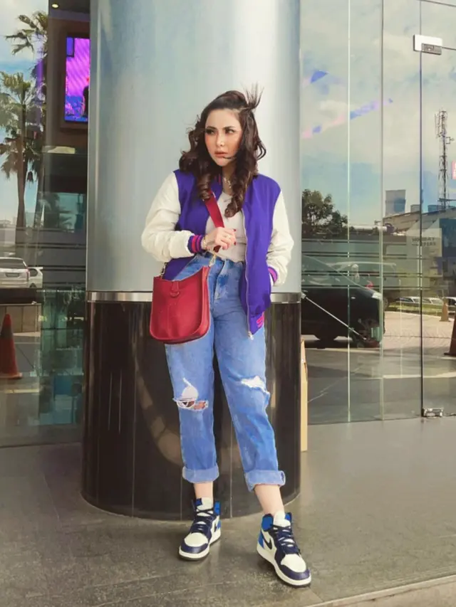 Ayu Aulia Tanpa Hijab