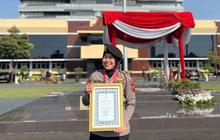 Gesit dan Lincah, Polwan Cantik asal Polresta Sidoarjo Bripda Gaby Dara Ayu Sabet Juara Karate Internasional