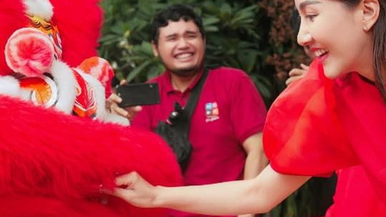 Undang Barongsai ke Rumah, Intip Foto-foto Keluarga Pasangan Ruben Onsu dan Sarwendah Rayakan Tahun Baru Imlek