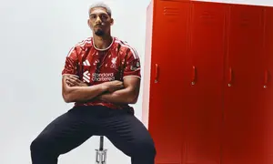 Ronald Araujo resmi gabung Liverpool dari Barcelona dengan status pinjaman jelang musim 2026/2027. (Dok. liverpoolfc.com)