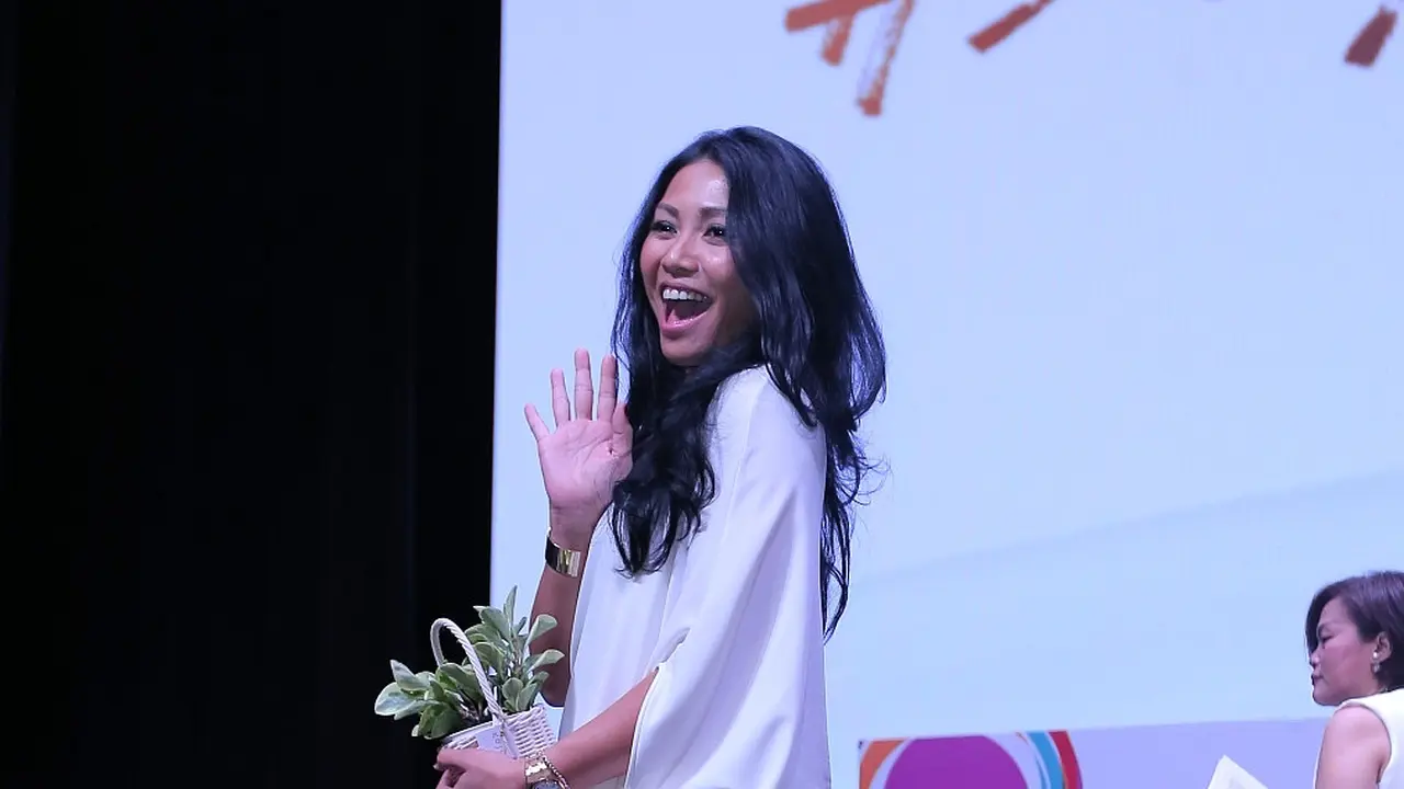[Fimela] Anggun C Sasmi