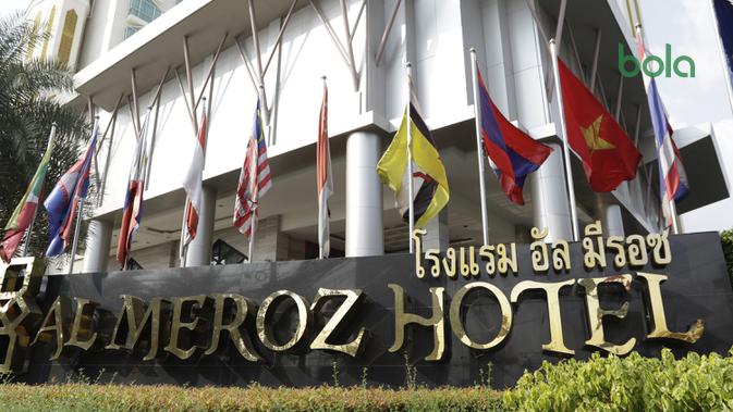 Suasana tampak depan dari Hotel Al Meroz, Bangkok, Kamis, (15/11). Hotel bernuansa Islami itu menjadi tempat penginapan Indonesia jelang laga Piala AFF 2018 melawan Thailand. (Bola.com/M. Iqbal Ichsan)