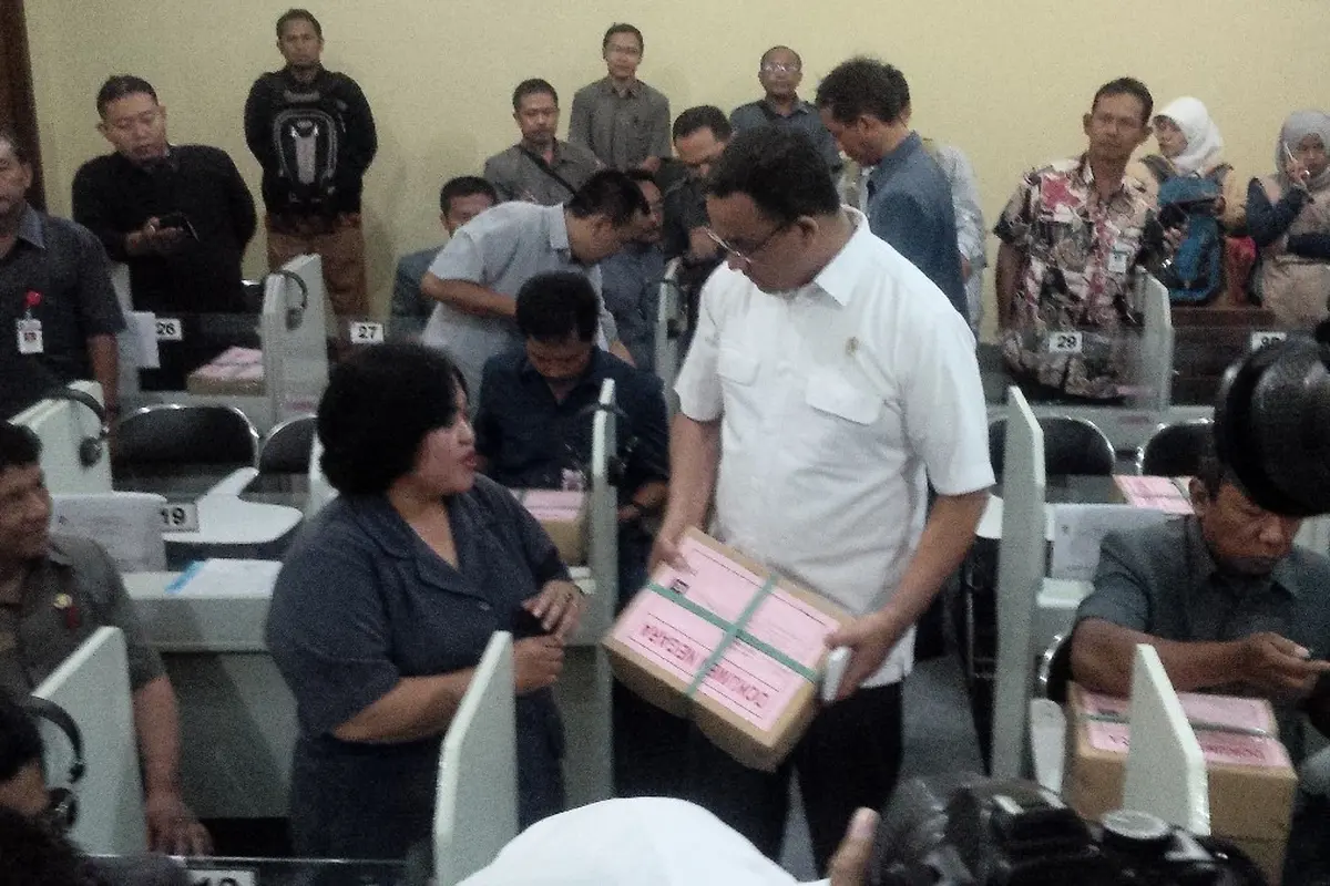 Menteri Anies: Hari Ini 9 Juta Siswa Ikuti UN SMP