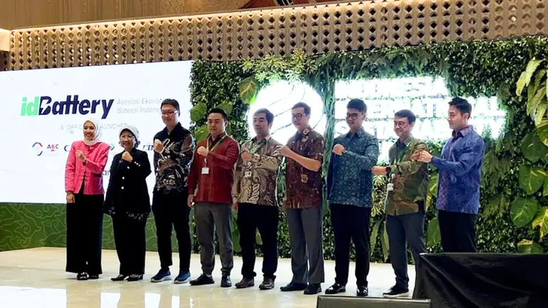 Peluncuran Asosiasi Ekosistem Baterai Indonesia (Id Battery), di Indonesia International Sustainability Forum 2024.