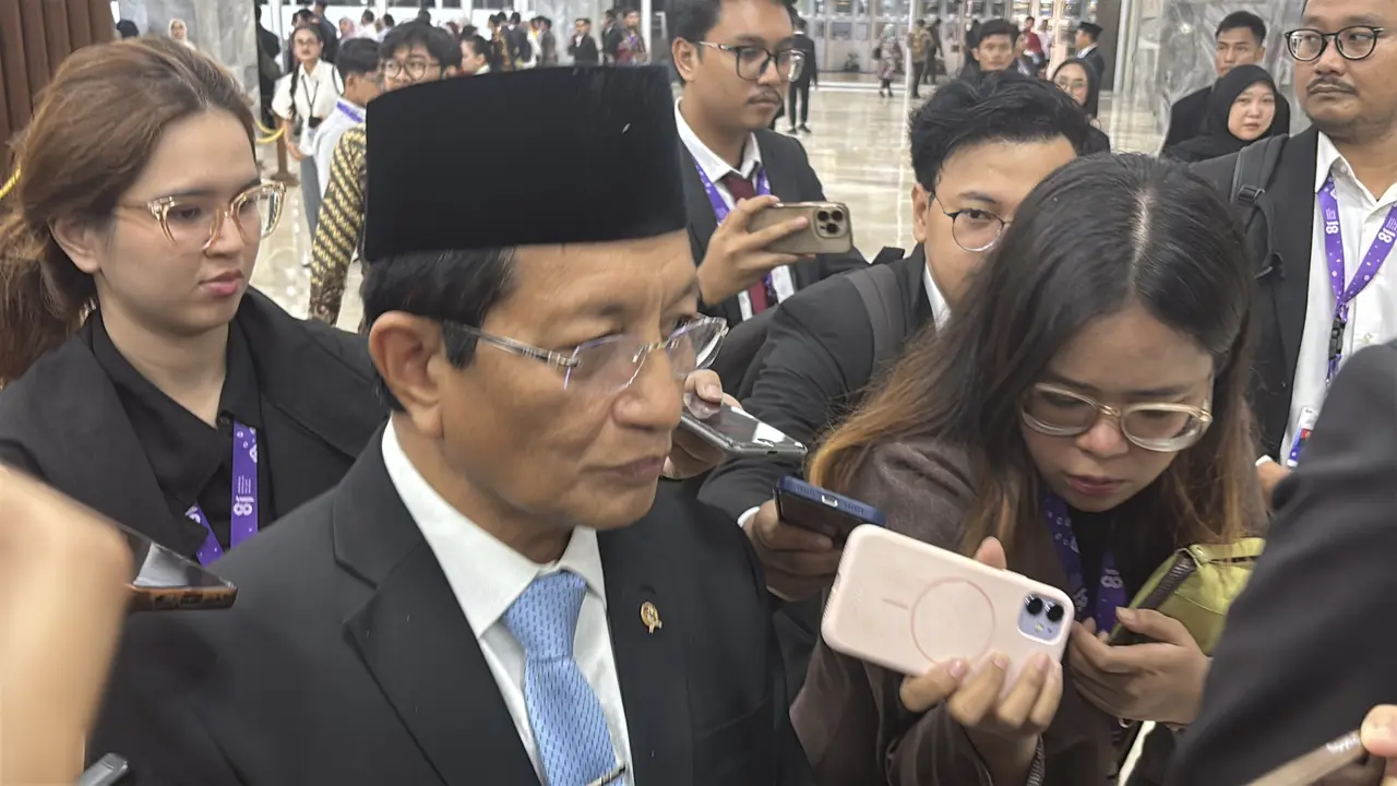 Menag tanggapi tantangan hafalan Alquran berhadiah miras.