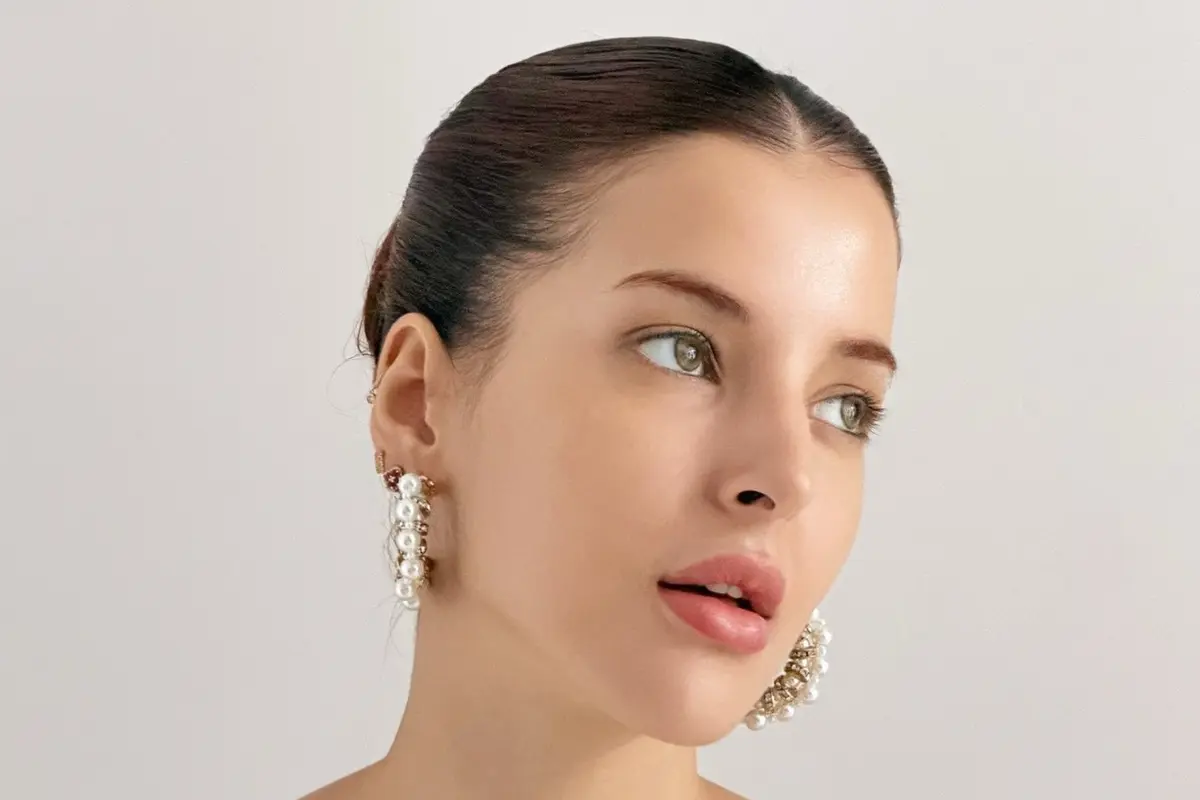 Tasya Farasya Tampil Manglingi dengan Glass Skin, Makeup Minimalis Bikin Pesonanya Makin Fresh