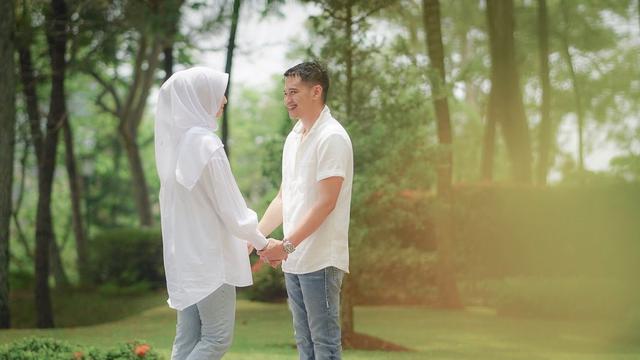 Potret Prewedding Citra Kirana dan Rezky Aditya di Alam (sumber: instagram/abudherypastrana)