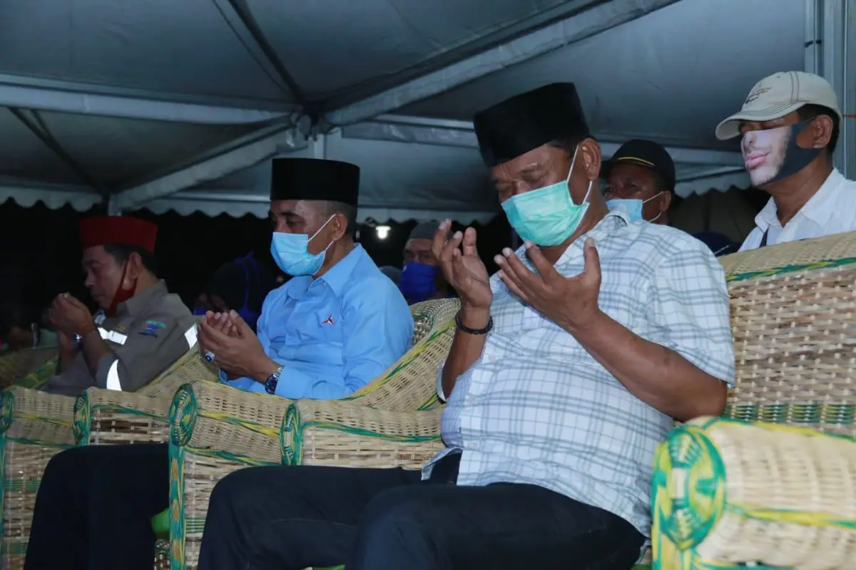 Anwar Hafid menyatakan dukungan ke pasangan Rusdy Mastura-Ma'mun Amir. (Foto: Istimewa)