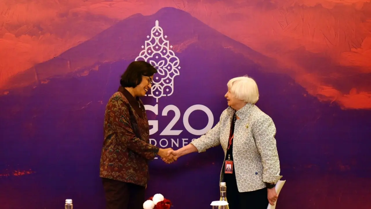 Menteri Keuangan Indonesia Sri Mulyani Indrawati dan Menteri Keuangan Amerika Serikat (AS) Janet Yellen. (Anisyah Al Faqir/Merdeka.com)