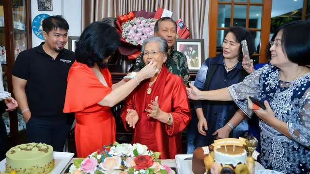 7 Momen Ulang Tahun Desire Tarigan Ibunda Bams Samsons yang Ke 57