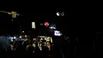 Orang-orang menikmati makan malam di stand makanan terbuka (Yatai) di Fukuoka, Jepang barat daya (1/10/2019). Yatai umumnya dapat menampung sekitar tujuh atau delapan orang. (AP Photo/Christophe Ena)
