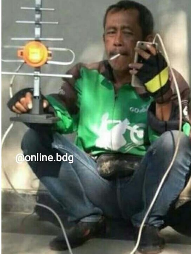 Gaya Kocak Driver Ojek Online Saat Usaha Cari Penumpang Ini Bikin Tepuk Jidat