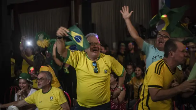 Dukung Tim Brasil di Piala Dunia 2022, Warga di Bauta Nobar