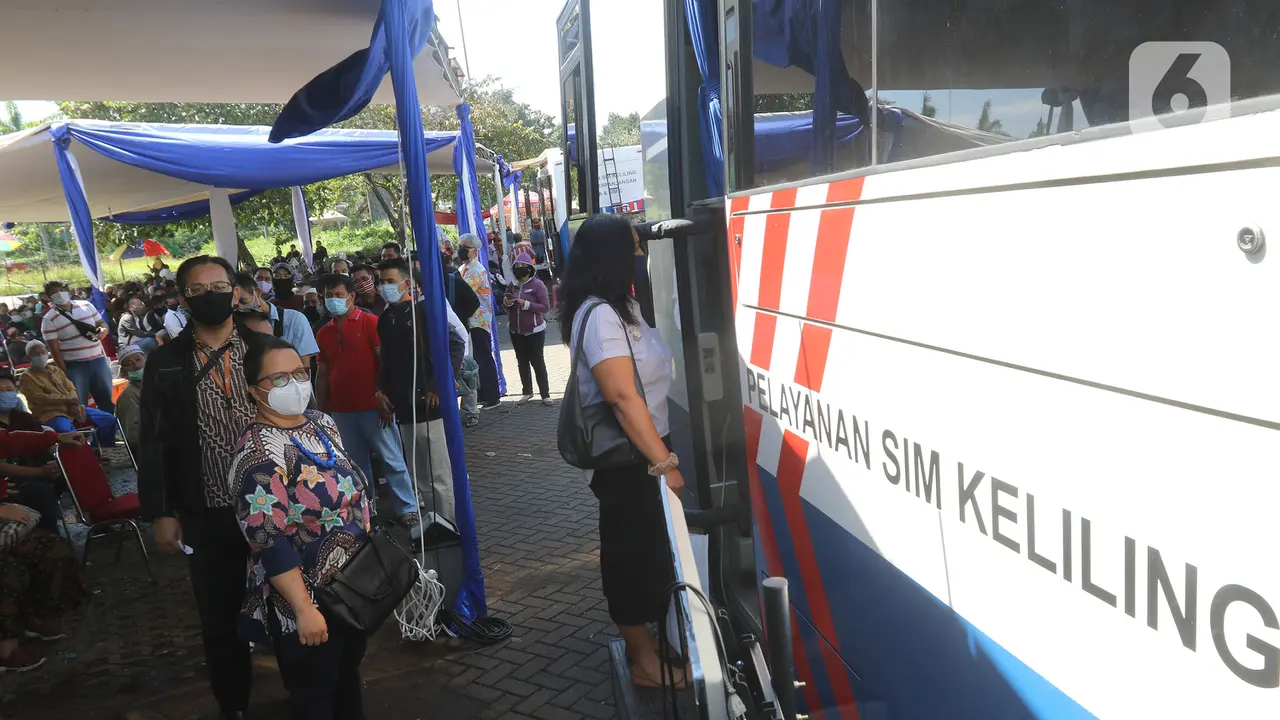 SIM Keliling beroperasi di Masjid At-Tin Jakarta Timur