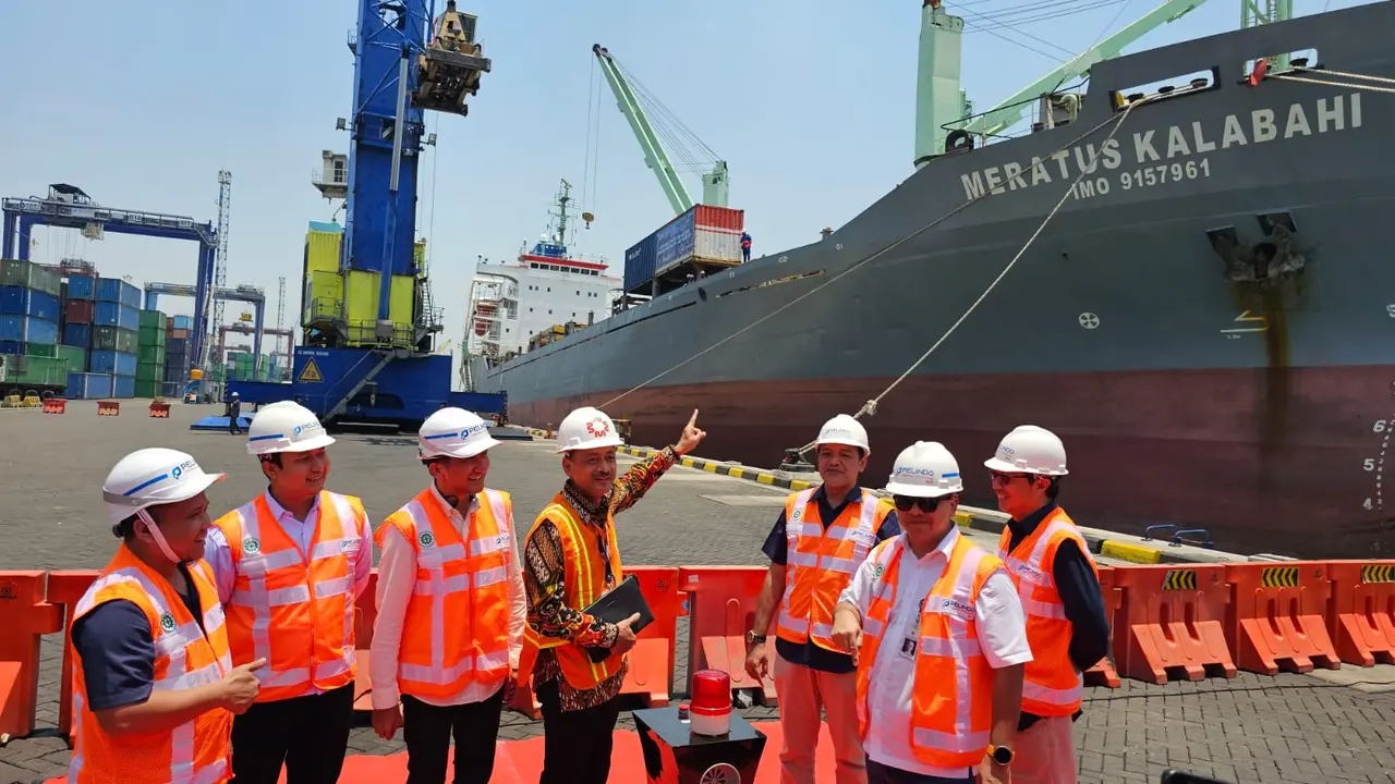 Kemenhub melaksanakan pelepasan pelayaran perdana trayek Hub-Spoke Tol Laut cluster Nusa Tenggara Timur, Rabu (11/10)