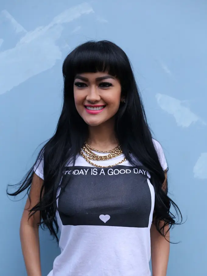 [Bintang] Julia Perez