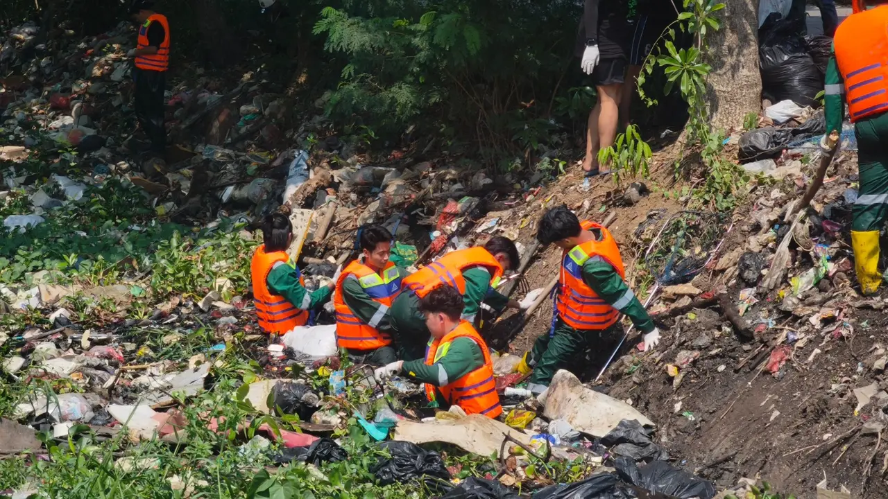 Kolaborasi Komunitas dan Pecinta Kopi Wujudkan Sungai Bebas Sampah